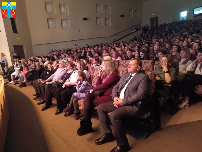 В канун праздника 8 марта во Дворце культуры прошёл праздничный концерт.