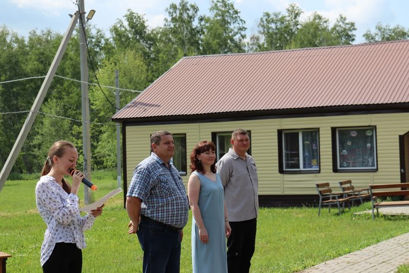 Сегодня для ребят открыл свои двери детский оздоровительный лагерь «Березка».