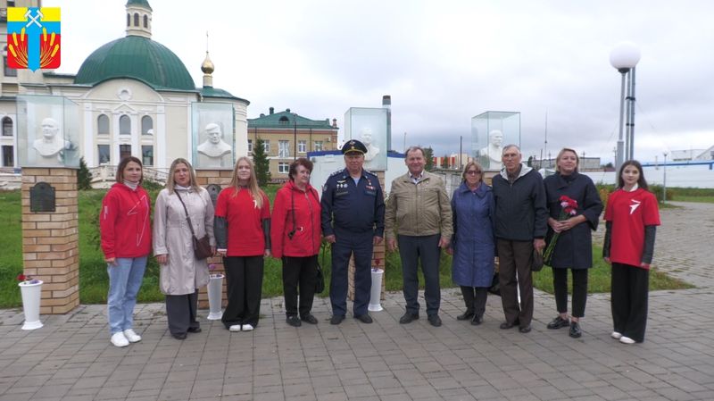 Cегодня прошла рабочая встреча главы Исилькульского муниципального района Юрия Витальевича Бахтина и Героя Советского Союза Кравченко Николая Васильевича по подготовке и проведению Дня Героев Отечества на территории Омской области.