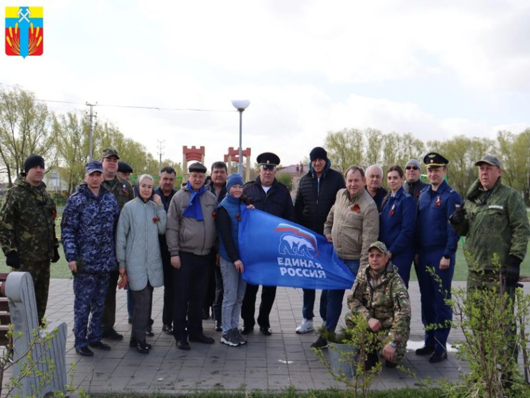 🌲Сегодня в Исилькульском городском парке высадили «Сад памяти», состоящий из 80 ёлок в честь участников Великой Отечественной войны. 🌲Сегодня в Исилькульском городском парке высадили «Сад памяти», состоящий из 80 ёлок в честь участников Великой Отечественной войны.